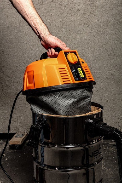 NEO Odkurzacz 1600W 35L.