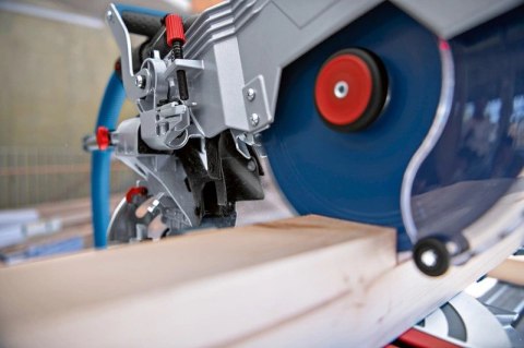 BOSCH ukośnica akumulatorowa GCM 18V-216 DC 0*AH
