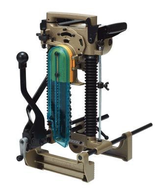 Makita dłuto wnica łańcuchowa 1140W 7104L do konstrukcji drewnianych
