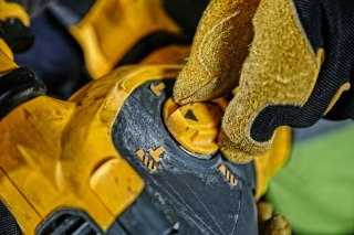 DEWALT Młotowiertarka 54V SDS-PLUS XR 2*6.0AH