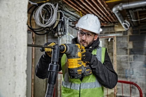 DEWALT Młotowiertarka 54V SDS-PLUS XR 2*6.0AH