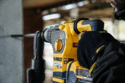 DEWALT Młotowiertarka 54V SDS-PLUS XR 2*6.0AH