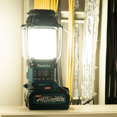 MAKITA Odbiornik Radio wy Z LAMPĄ I LATARKĄ 40VMAX XGT 0*AH