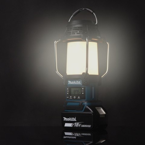 MAKITA Odbiornik Radio wy Z LATARKĄ 18V AM/FM