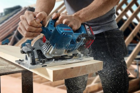 BOSCH Pilarka tarczowa akumulatorowa GKS 185-LI 0*AH