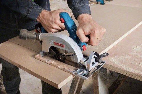 BOSCH Pilarka tarczowa akumulatorowa GKS 185-LI 0*AH