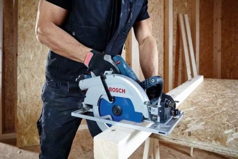 BOSCH Pilarka tarczowa GKS 18V-68 GC 0*AH LB