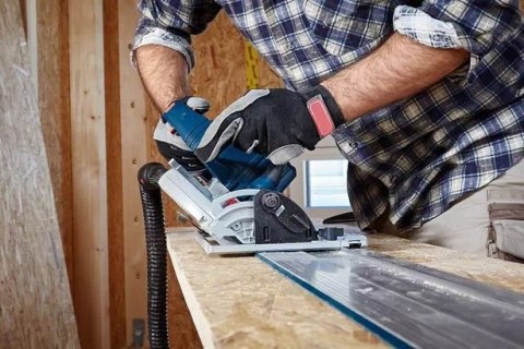 BOSCH Pilarka tarczowa GKS 18V-68 GC 0*AH LB