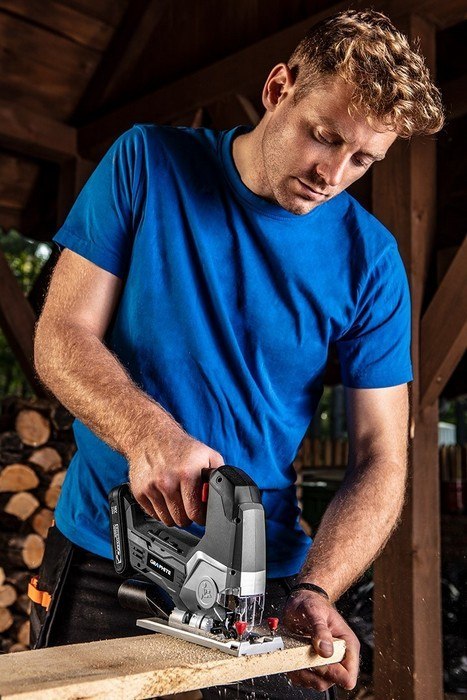 GRAPHITE Wyrzynarka akumulatorowa ENERGY+ 18V LI-ION BEZ Akumulator