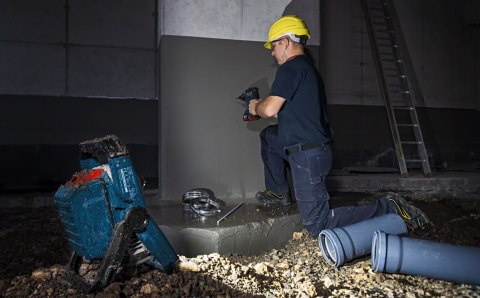 BOSCH Latarka akumulatorowa GLI 18V-1900