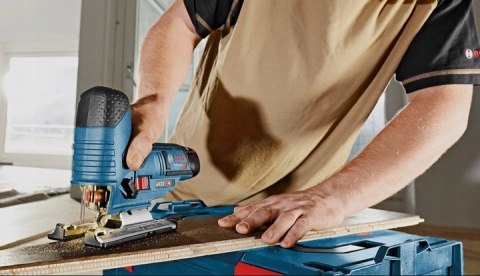 BOSCH Wyrzynarka GST 12 V-70 0*AH BOX
