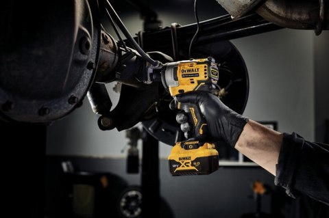 DEWALT Akumulatorowy Klucz udarowy 3/8' XR 12V 2*5.0AH TSTAK
