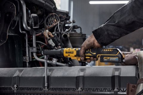 DEWALT Grzechotka udarowa akumulatorowa 1/2'' 3/8'' XR 18V 2*1.7AH