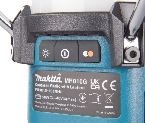 MAKITA Odbiornik Radio wy FM/BT Z LAMPĄ I LATARKĄ XGT
