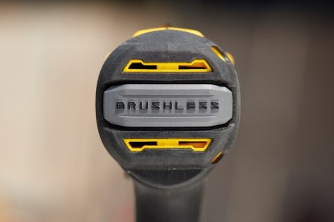STANLEY Wiertatko-Wkrętarka akumulatorowa V20 18V 2*2.0AH + 50 AKC.