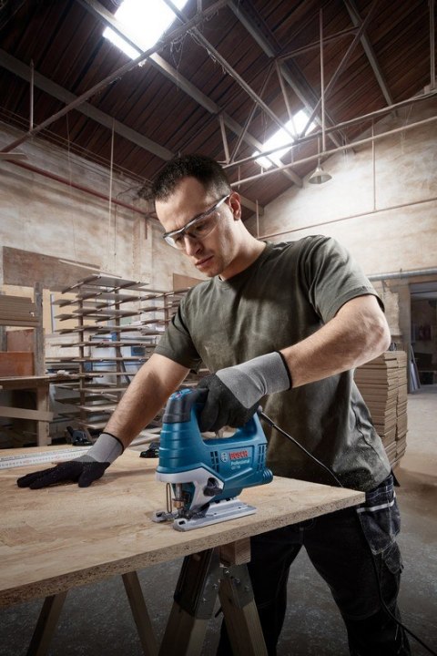 BOSCH Wyrzynarka GST 750