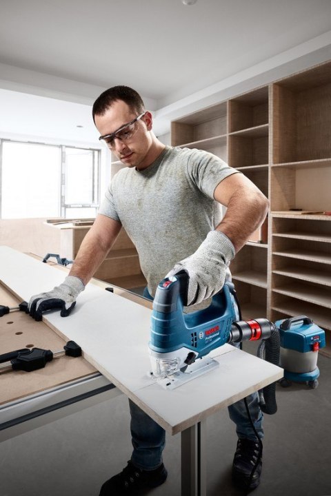 BOSCH Wyrzynarka GST 750
