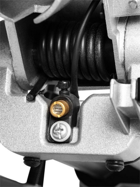 GRAPHITE Pilarka ukosowa - ENERGY+ 18V, TARCZA 210*30MM