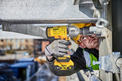 DEWALT Akumulatorowy Klucz udarowy 1/2'' XR 18V 2*5.0AH TSTAK 1355N